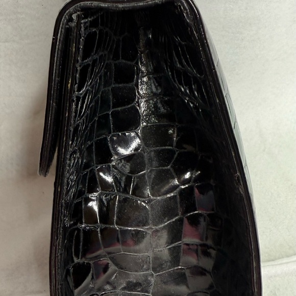 Elegant Neiman Marcus collection Black Patent Crocodile-Embossed Handbag - Picture 3 of 8